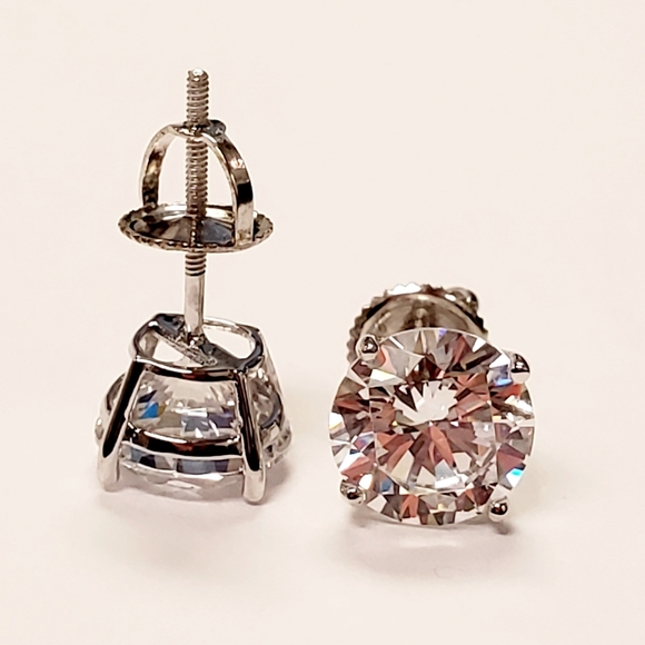 Jewelry - 💎$FIRM💎14kt White Gold  2ct Stud Earring